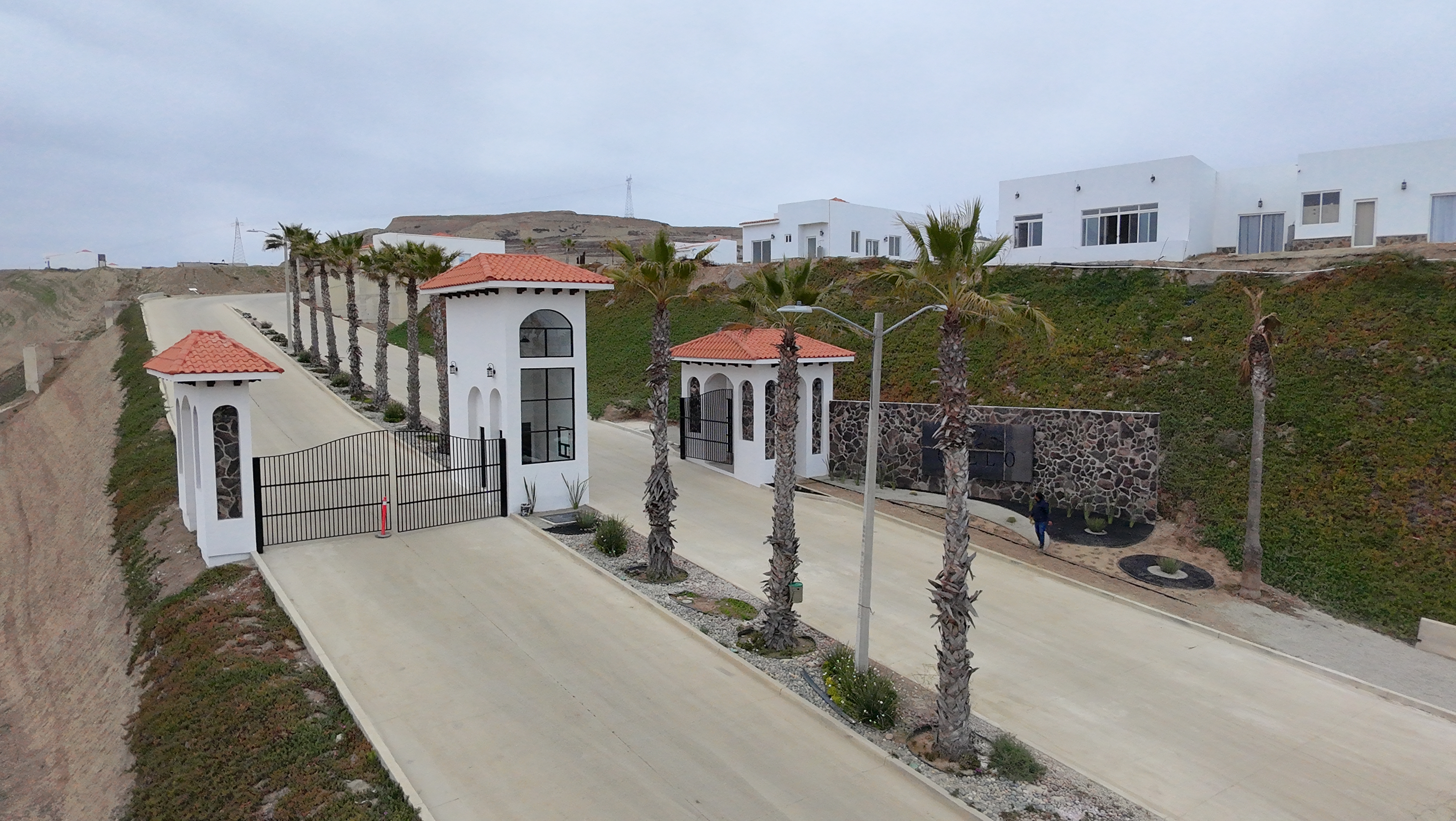 Pórtico de acceso Cielo Residencial